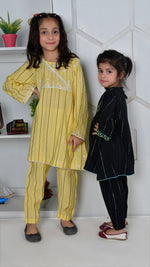 Load image into Gallery viewer, Embroidered Kameez &amp; Trouser
