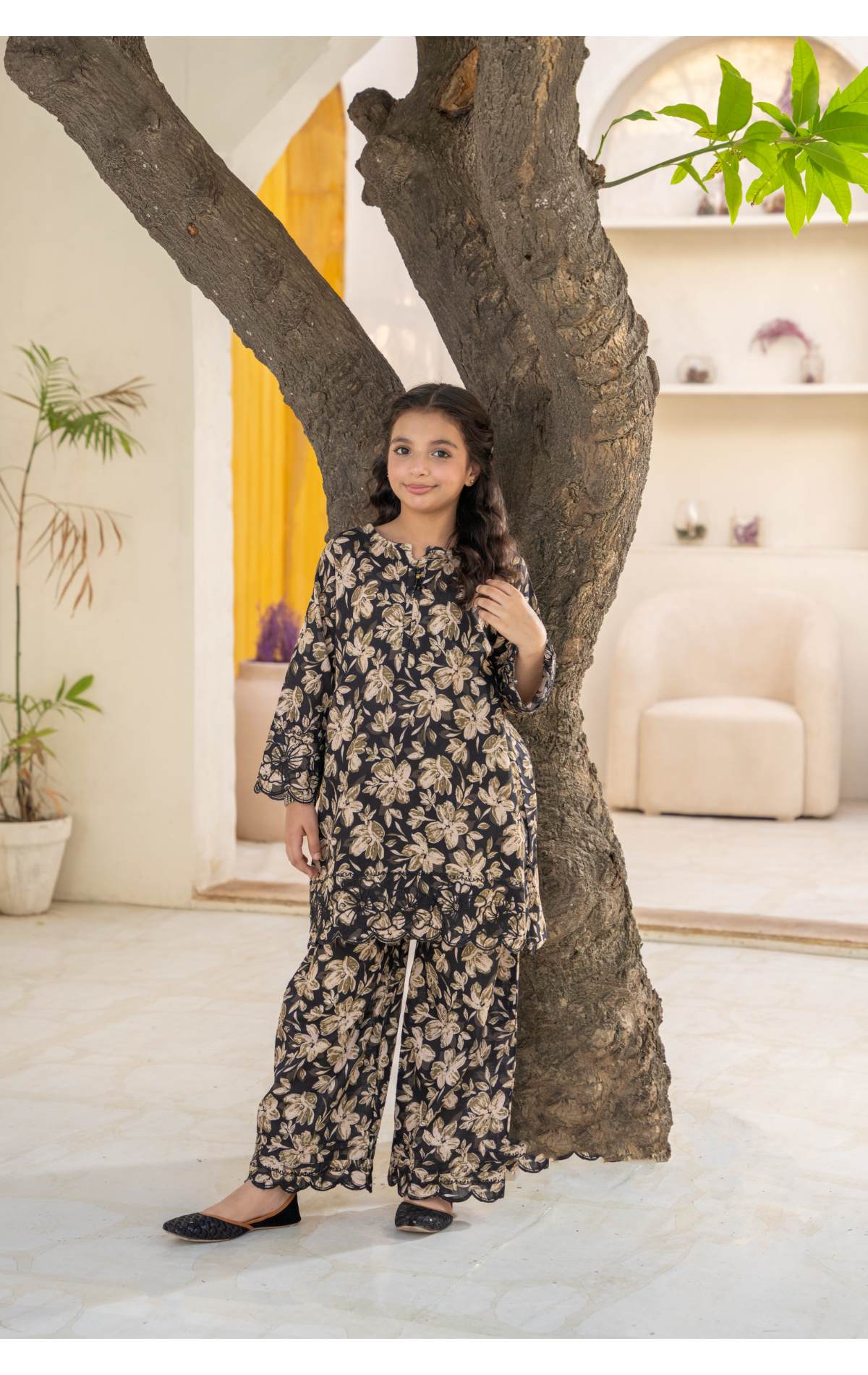 Floral Printed Kameez & Flapper