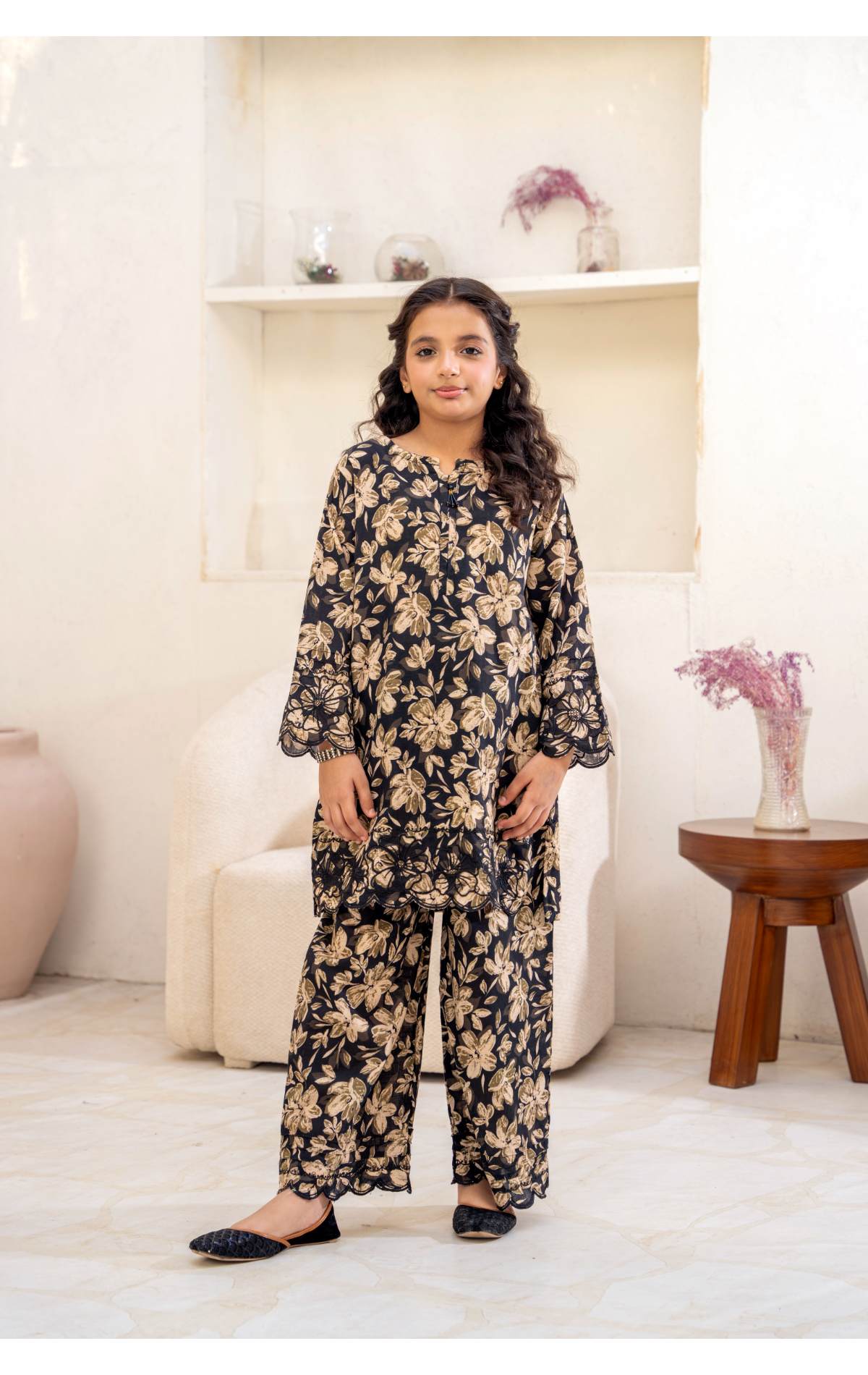 Floral Printed Kameez & Flapper