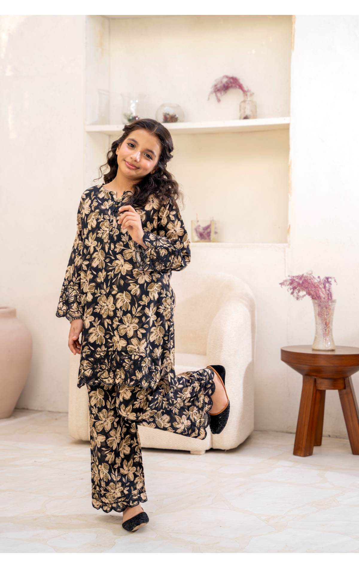 Floral Printed Kameez & Flapper