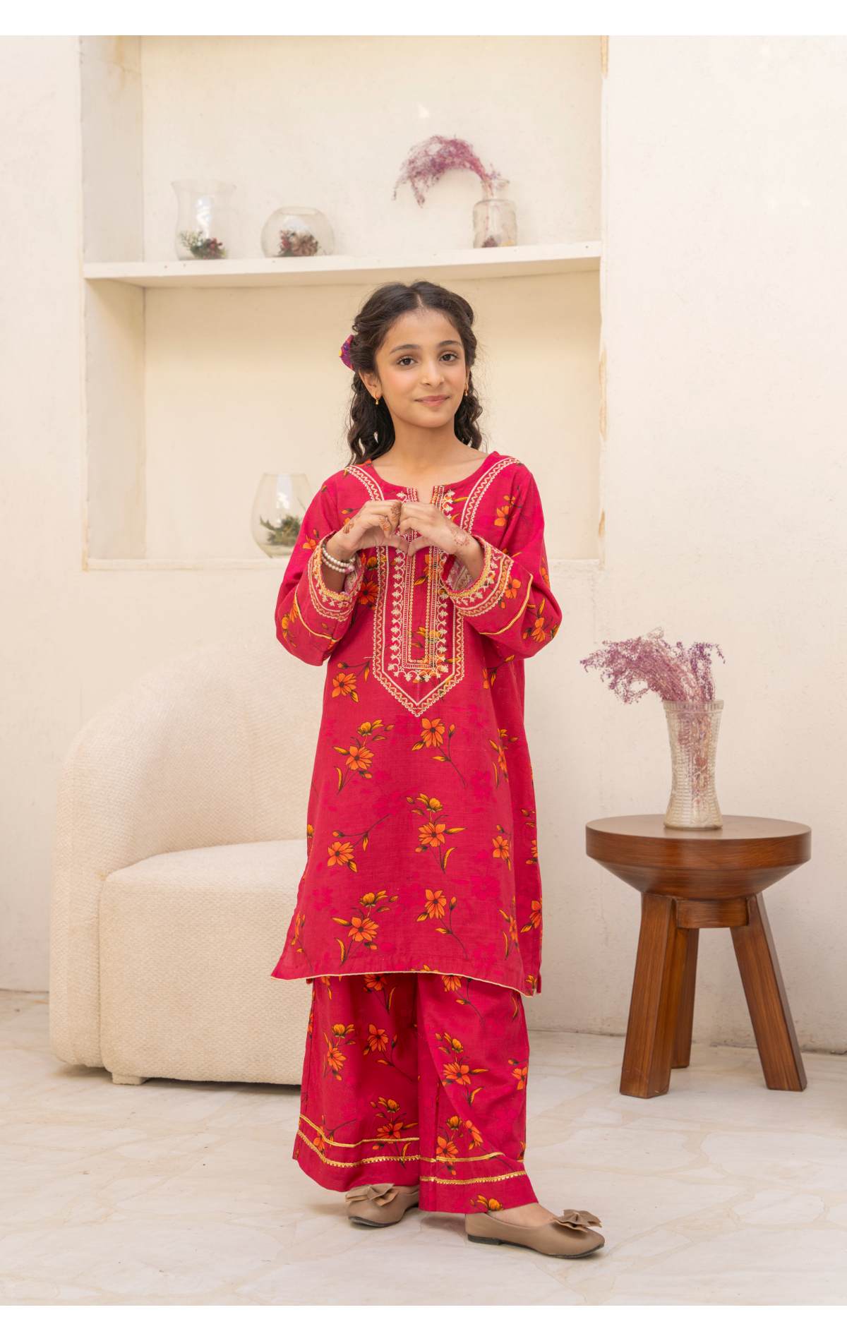 Floral Embroidered Kameez With Flapper