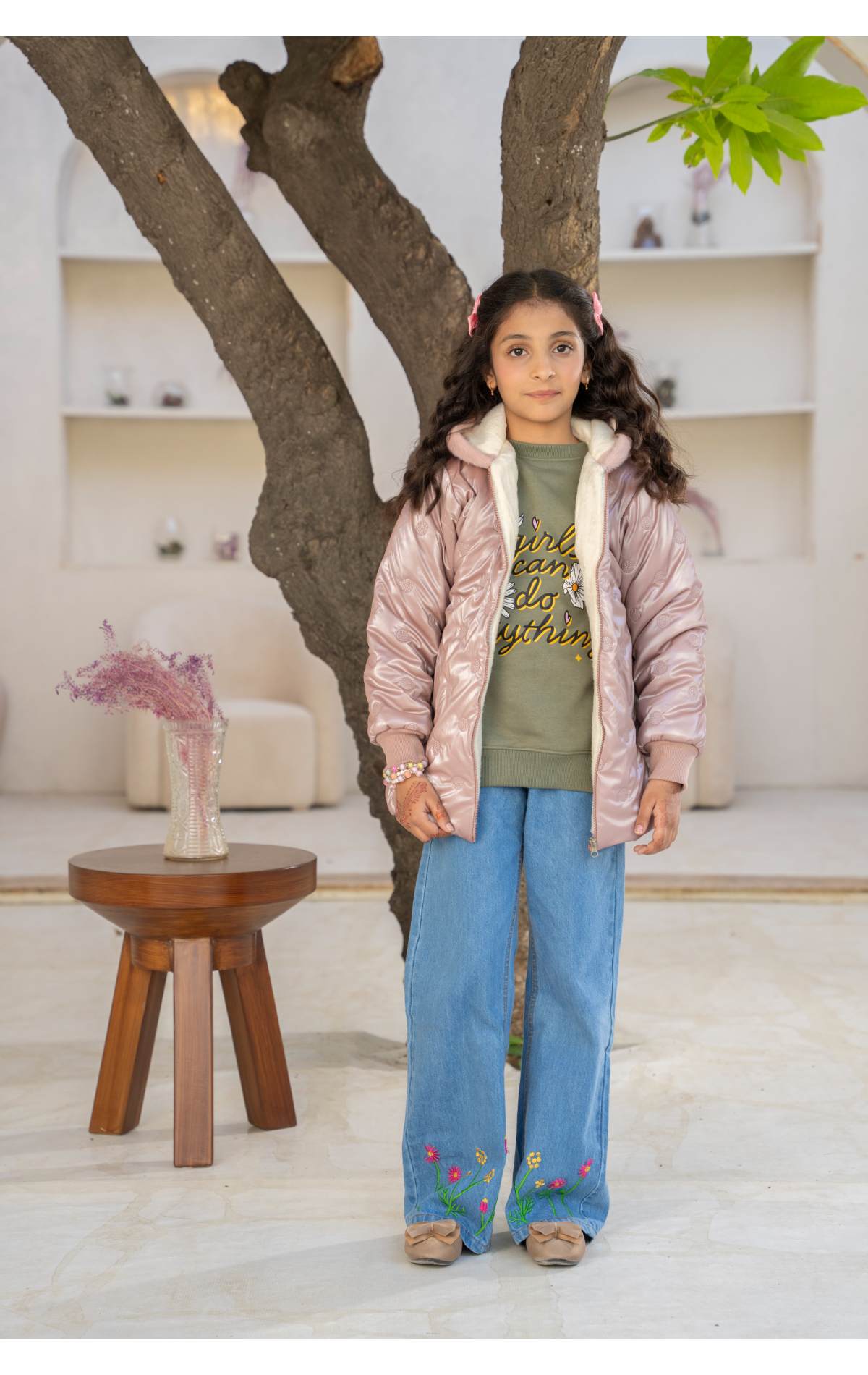 Girl's Can Do Anything Grapic SweatShirt